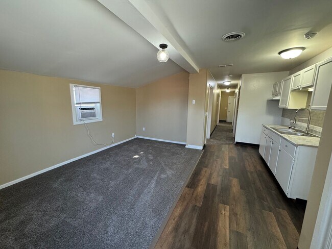 Building Photo - 80 Williams