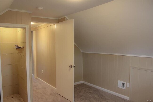 Foto del edificio - 2104 Fireside Dr