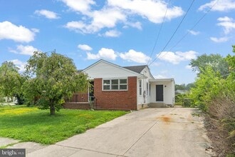 Building Photo - 615 Fairmount Dr