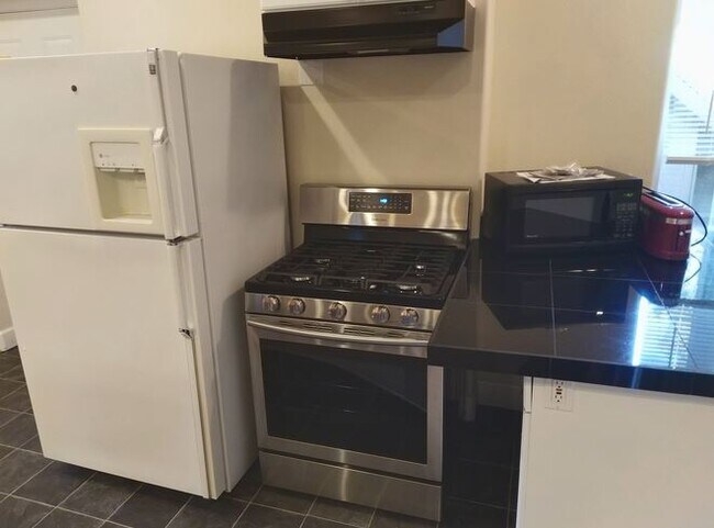 new stove/oven! - 13158 Sunset Ln