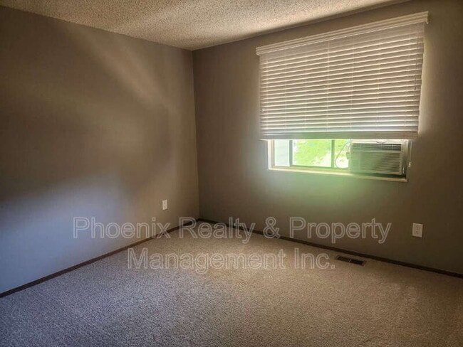 Building Photo - 1900 Chalcis Dr