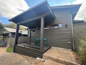 Building Photo - 2113 Barbaro Way