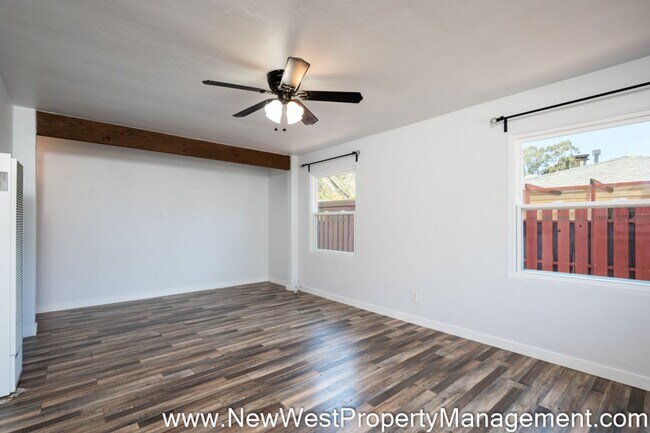 Building Photo - Charming Rolando Park 2 Bedroom, Small Pet...