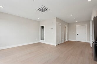 Interior Photo - The Lyle on Broad