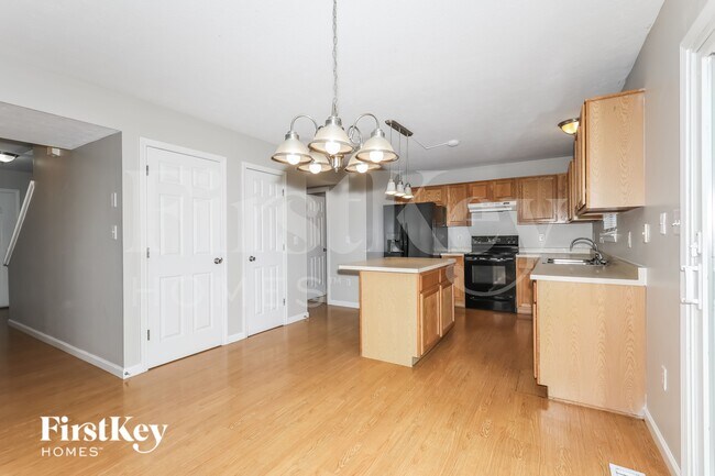 Foto del edificio - 6250 Kentstone Dr
