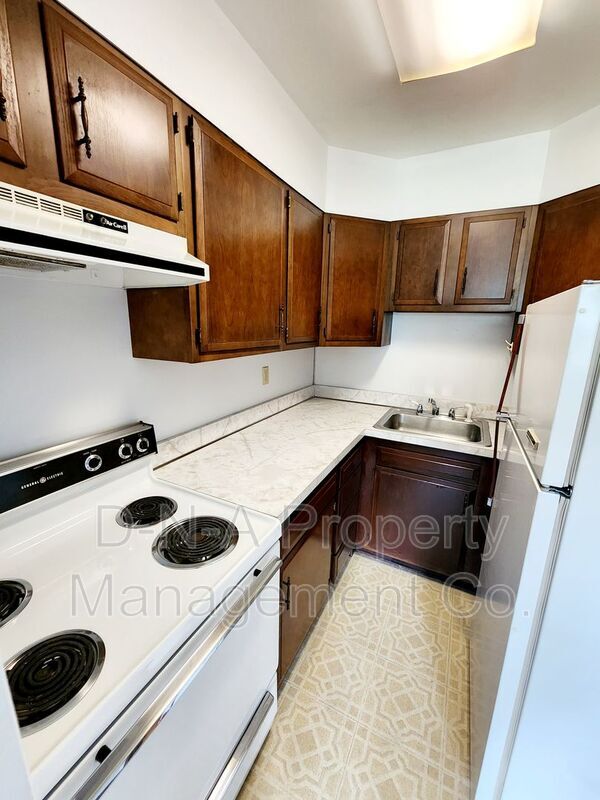 Foto del edificio - 520 Post Hill Rd