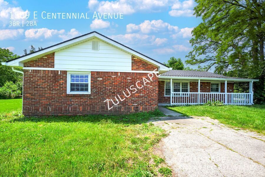 Foto principal - 1509 E Centennial Ave
