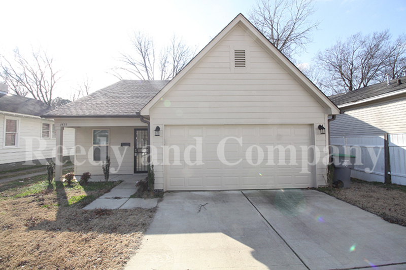 Primary Photo - 1455 Lyndale Ave