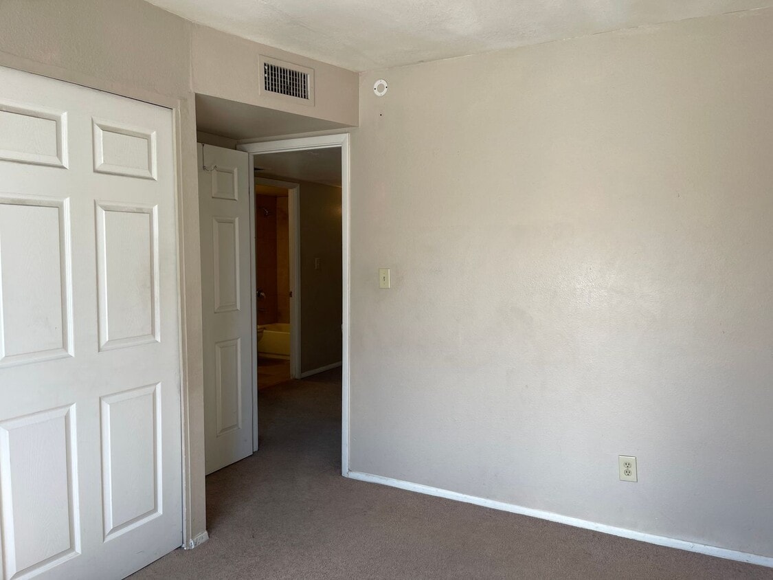 Primary Photo - I-10 and Broadway. South Phoenix Townhome,...