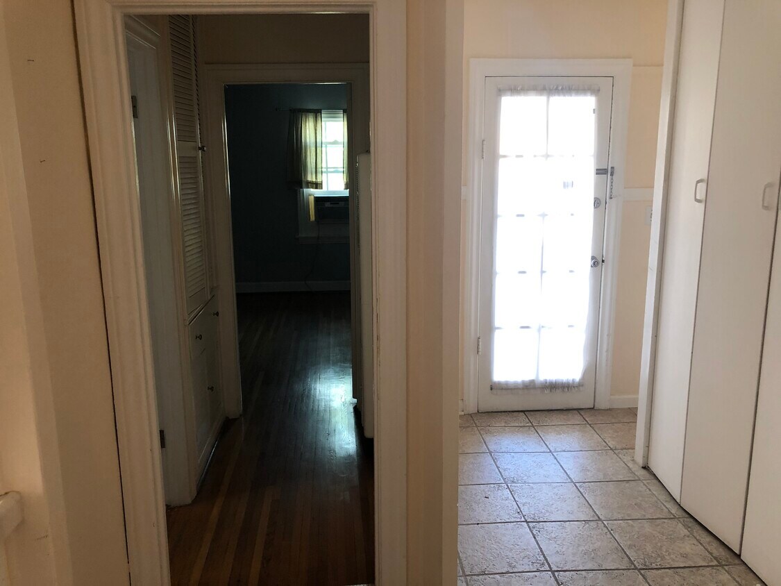 Hallway & KItchen exit - 1018 Carol Dr