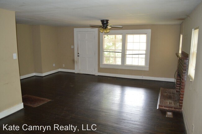 Building Photo - 3 br, 2 bath House - 900 Eastern Valley Road