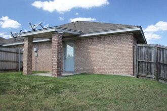 Building Photo - 5006 John David Dr