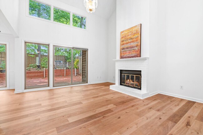 Foto del edificio - Lovely 3-bedroom Townhome in Cary!