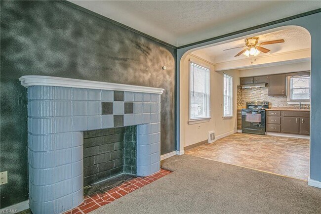 Building Photo - 22761 Ivan Ave