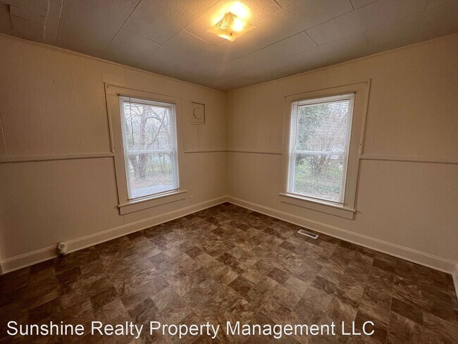 Building Photo - 2 br, 1 bath House - 1104 Attica St.