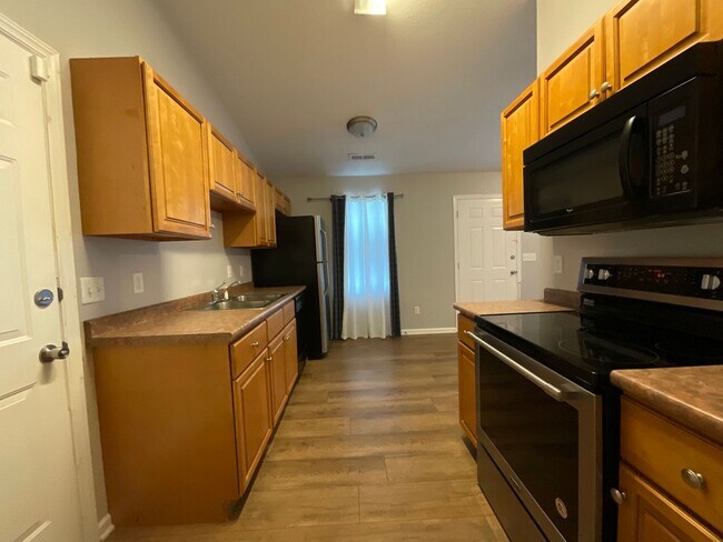 Foto del edificio - 3 bedroom/2 bath home