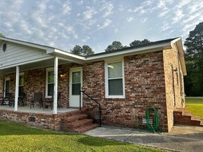 Building Photo - 1207 Furches Ave