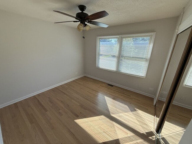 Foto del edificio - 8170 Northway Dr