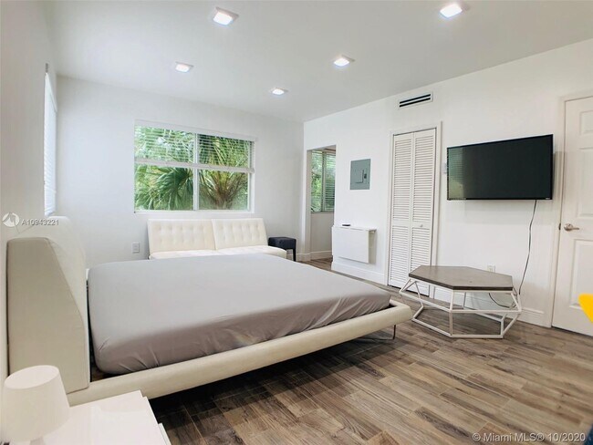 Foto del edificio - 7504 NE 6th Ct