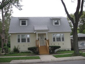 Building Photo - 2121 Foster St