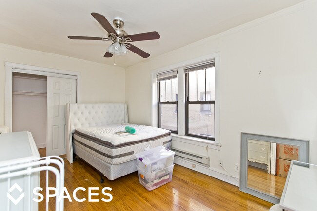 Foto del edificio - 2237 N Bissell St