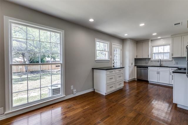 Building Photo - 9317 San Fernando Way