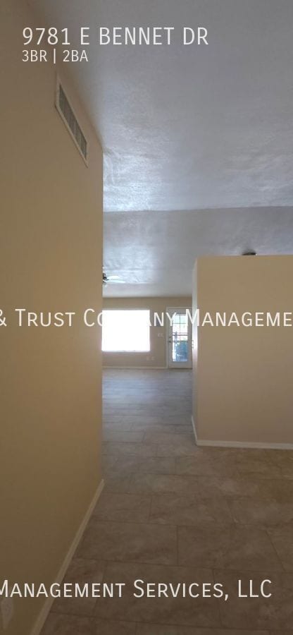 Building Photo - 9781 E Bennett Dr