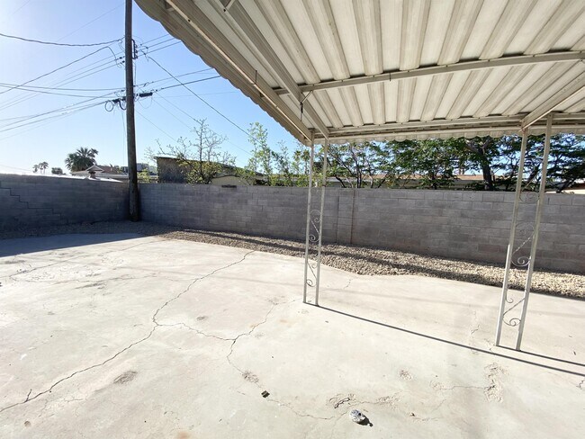 Building Photo - 6341 Hobart Ave
