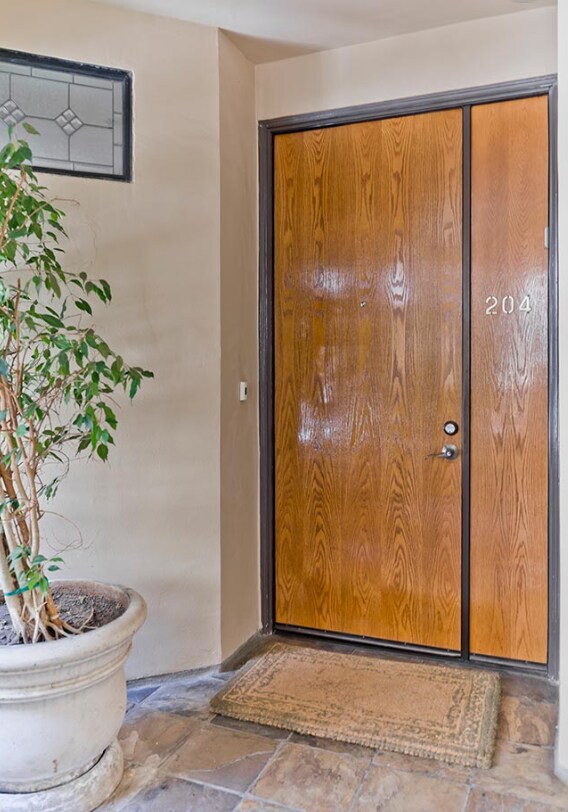 Front of the unit - 10364 Almayo Ave