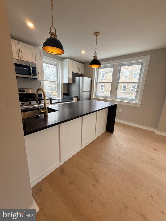 Building Photo - 258 Haverford Ave