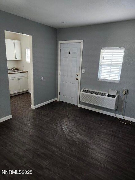 Foto del edificio - 1145 Cornell Ave