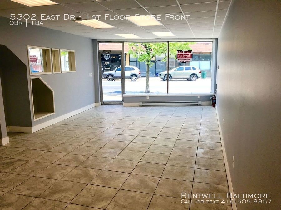 Primary Photo - 5302 East Dr