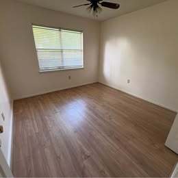 Foto del edificio - 3824 Brookfield Dr