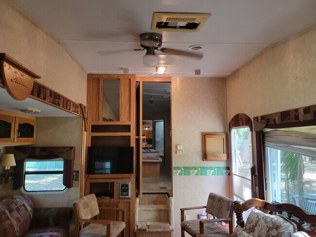 Foto del edificio - 1611 NE 30th Ave