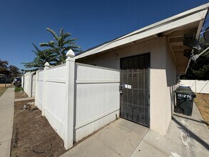 Building Photo - 16127 Orange Ct