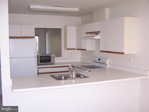 Building Photo - 10817 Littleford Ln