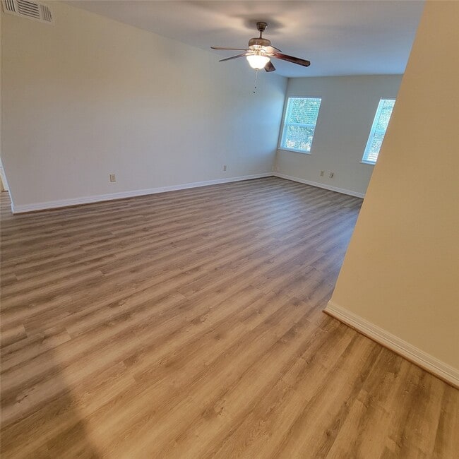 Foto del edificio - 11649 Chimney Rock Rd