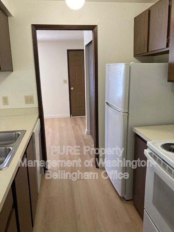 Building Photo - 808 21st St