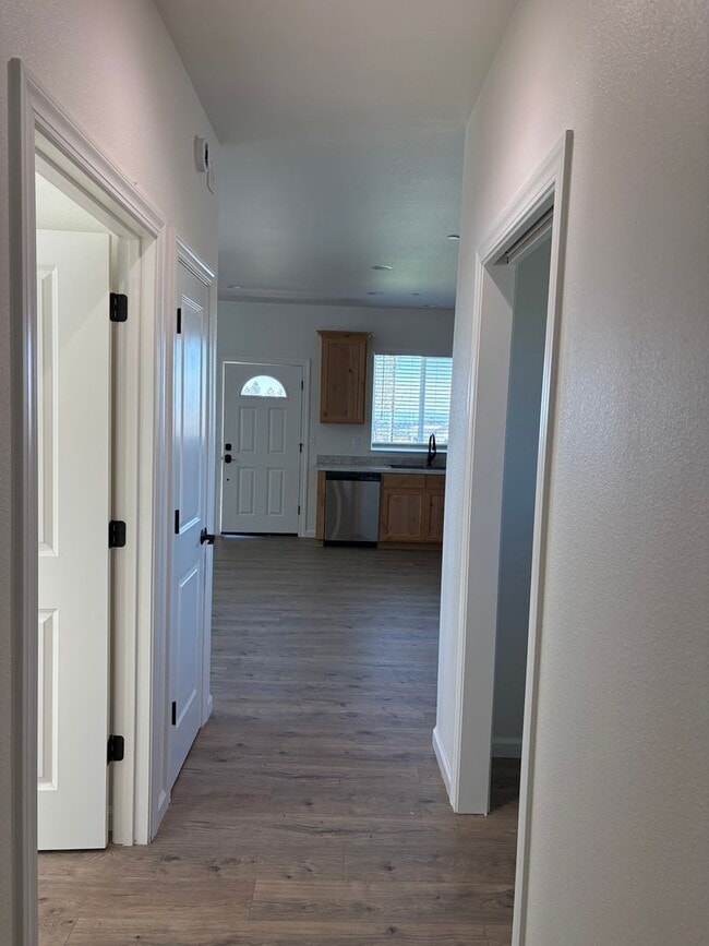 Building Photo - 1329 Taylor Ln