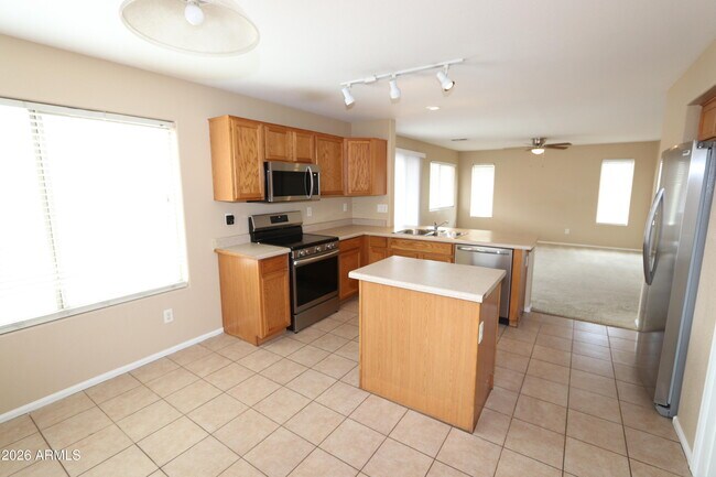 Foto del edificio - 4821 W Valencia Dr