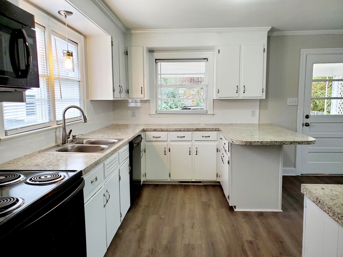 Foto principal - 814 N Herman St
