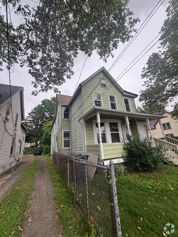 Building Photo - 1427 E 51st St