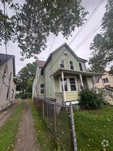 Building Photo - 1427 E 51st St