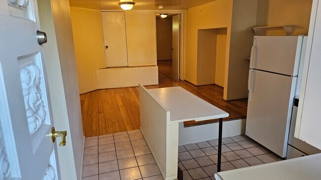 Building Photo - 1417 Nolden St
