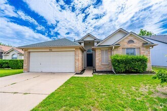 Building Photo - 906 Moon Glow Dr