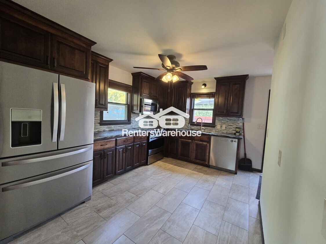 Foto principal - 810 3rd Ave E