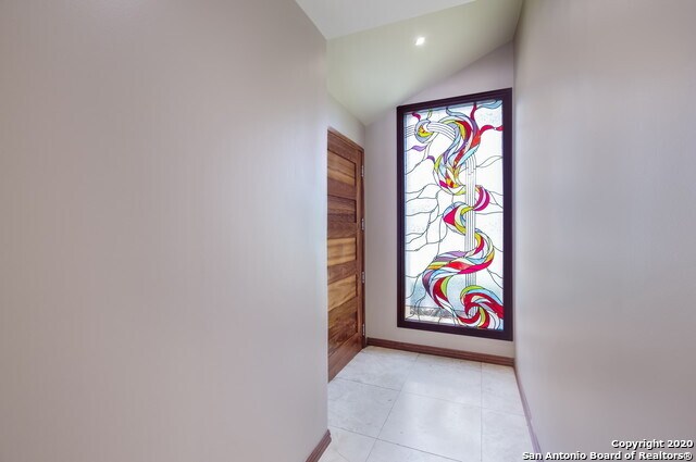 Foto del edificio - 400 Meadowbrook Dr