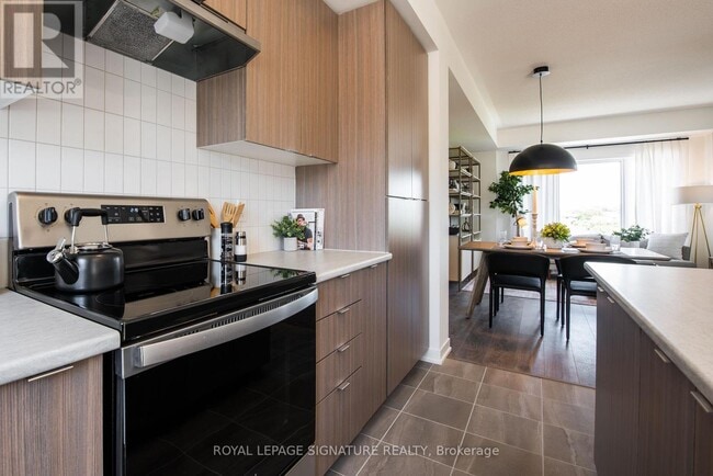 Photo du bâtiment - 1525 Kingston Rd