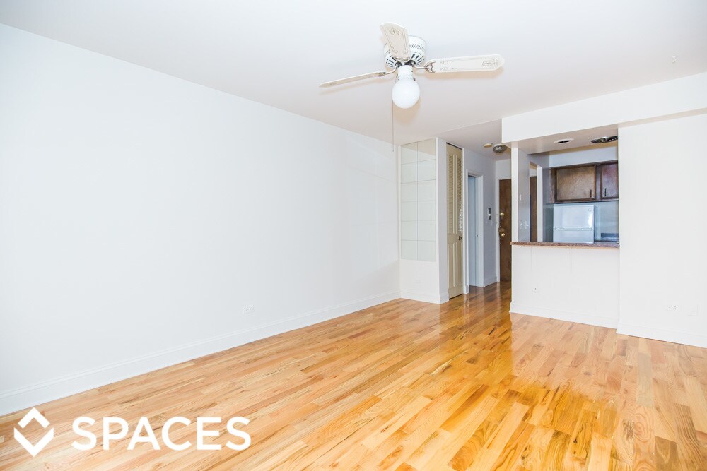 Foto principal - 445 W Barry Ave