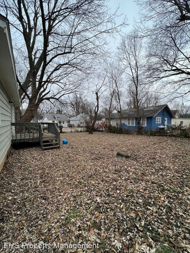 Building Photo - 4 br, 1 bath House - 804 W Locust